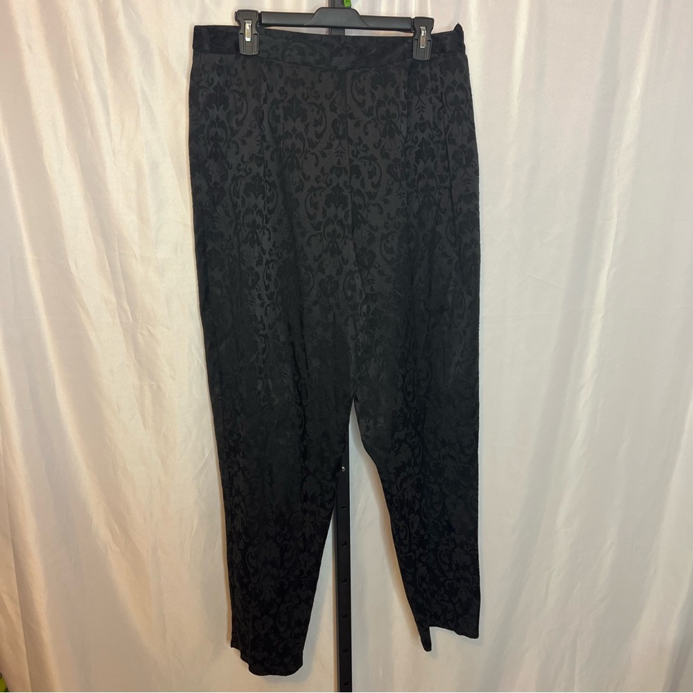 Designs & Co Lane Bryant Black on Black Paisley Print Pants, size 16
